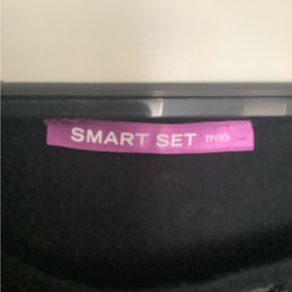 SMART SET sequinned t-shirt.  Size XS. - Picture 2 of 4